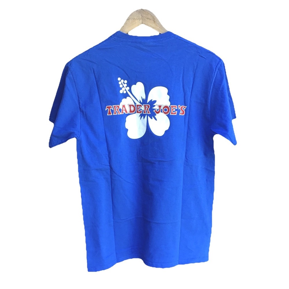 Trader Joe's Hawaiian Hibiscus Crew Member T-Shirt Blue Size Medium Employee Tee